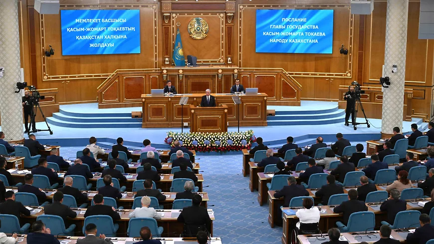 Kazakhstan urged to live within its means